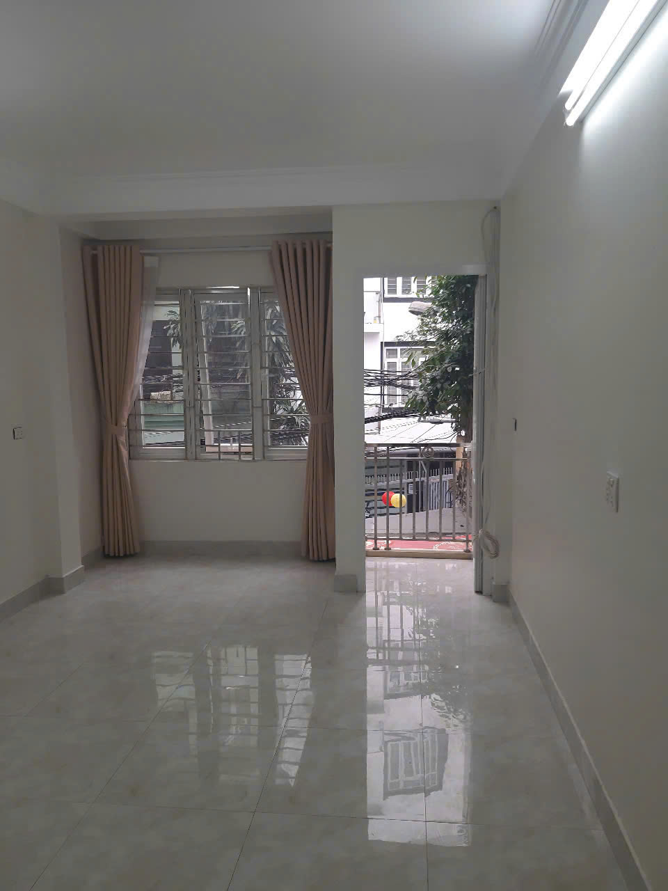 Siêu rẻ Mặt bằng tầng 1, 2 làm Văn phòng, KD online Cù Chính Lan, 70m2 x 2 tầng, 13 Triệu - Ảnh 3